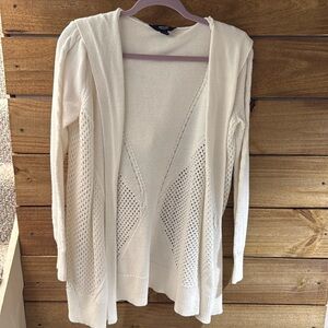 GUC Simply Vera Wang Cardigan. Cream color, Size Small.